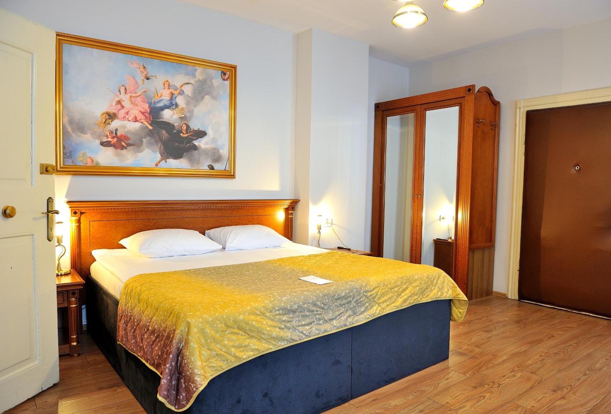 Safrano Palace Affittacamere 3*