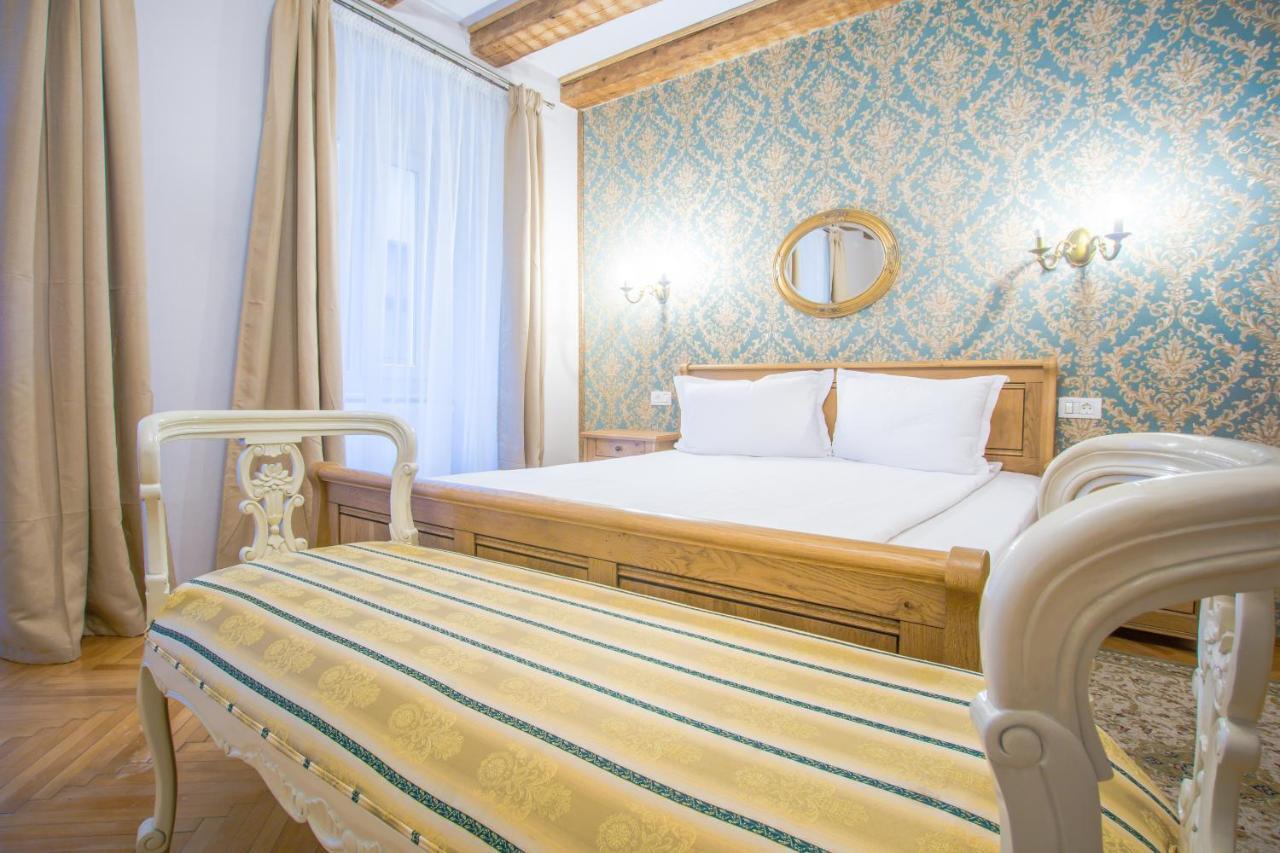 Safrano Palace 3* Brasov