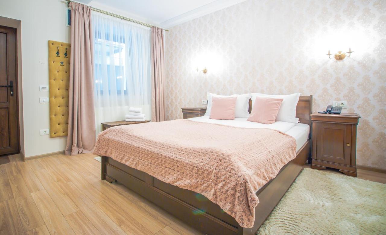 Safrano Palace 3* Brasov